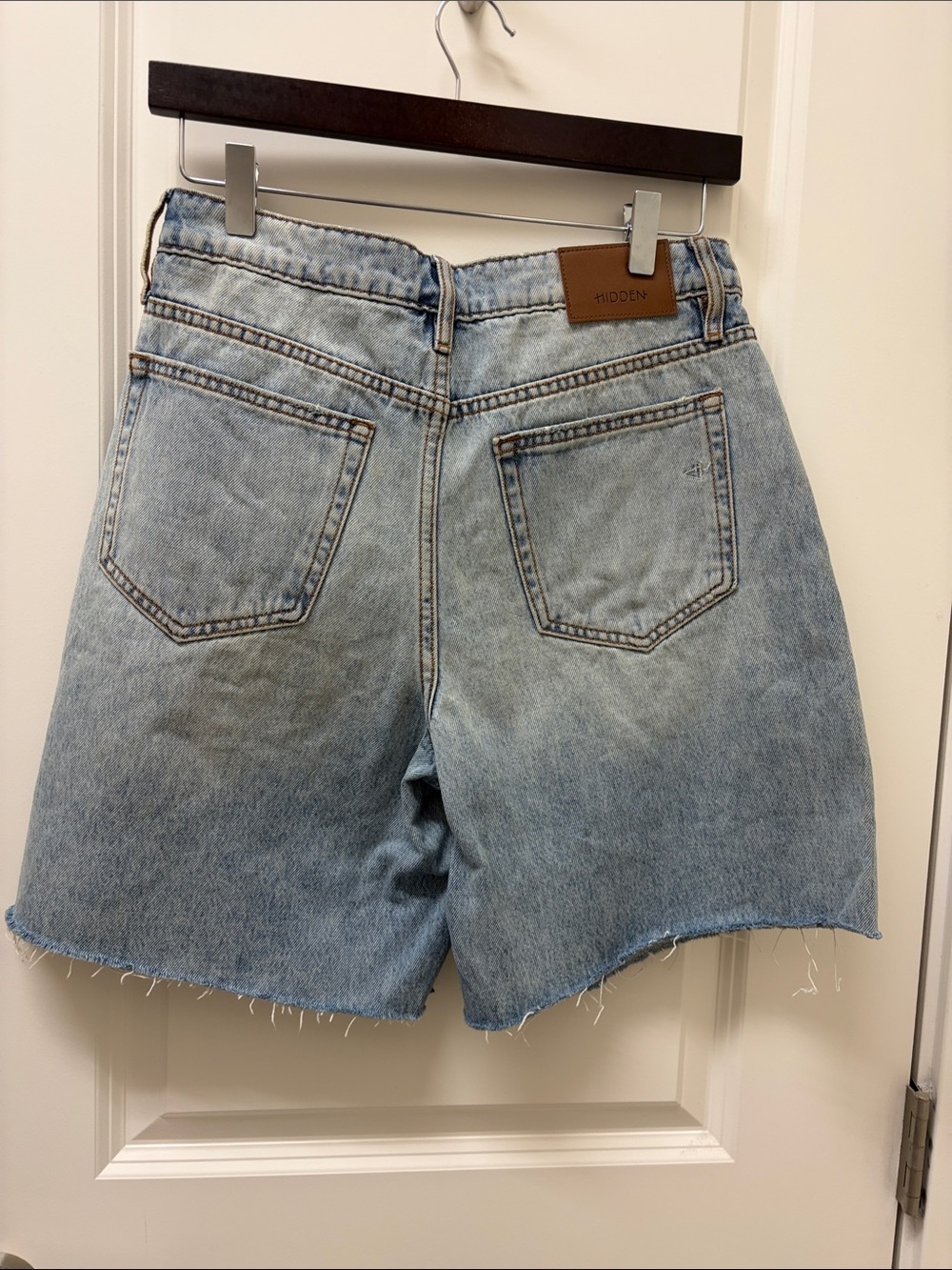 Raw Hem Denim Bermuda Shorts HIDDEN JEANS - Picture 8 of 8